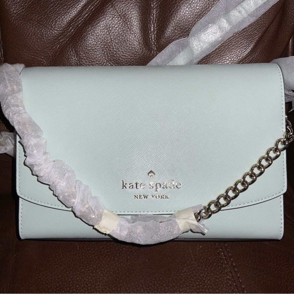 NWT KATE SPADE NEW YORK womans bag.  6 1/2 inch by 9 inches.